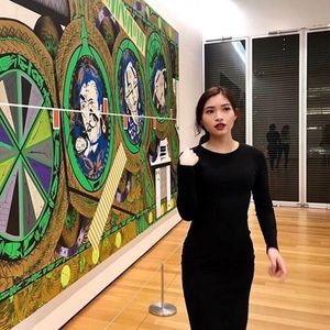 Curve hugging body con dress in black